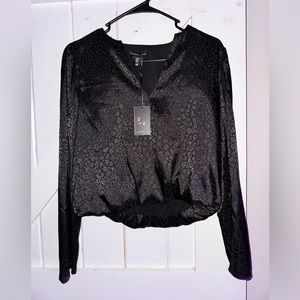 NWT Sincerely Jules Satin Crop Top Blouse, Size Medium